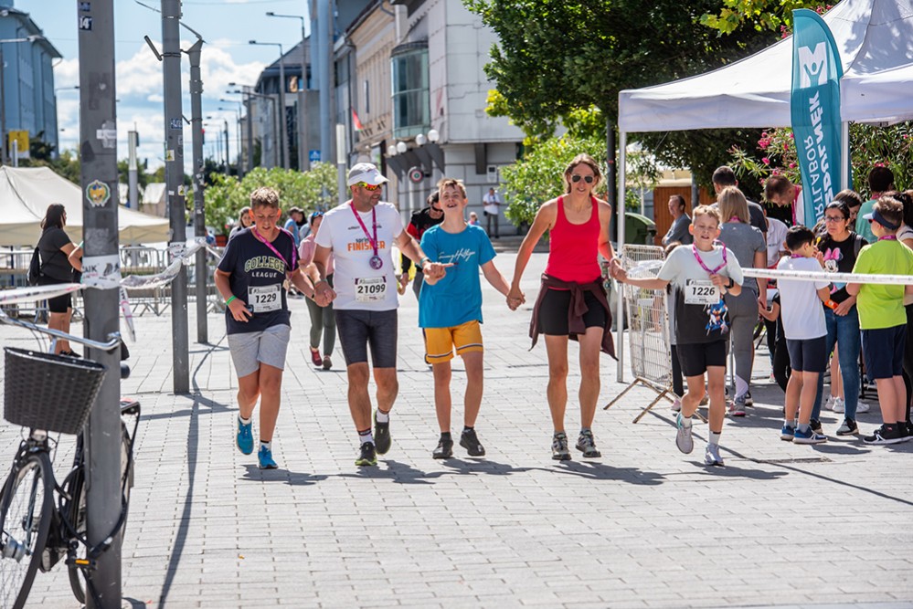 Nevezés - Jótékonysági kör